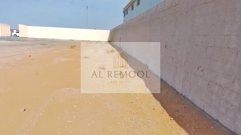موقع متميز !! ساحة مفتوحة بمساحة 20000 قدم مربع للإيجار في ساجا64058676921089112