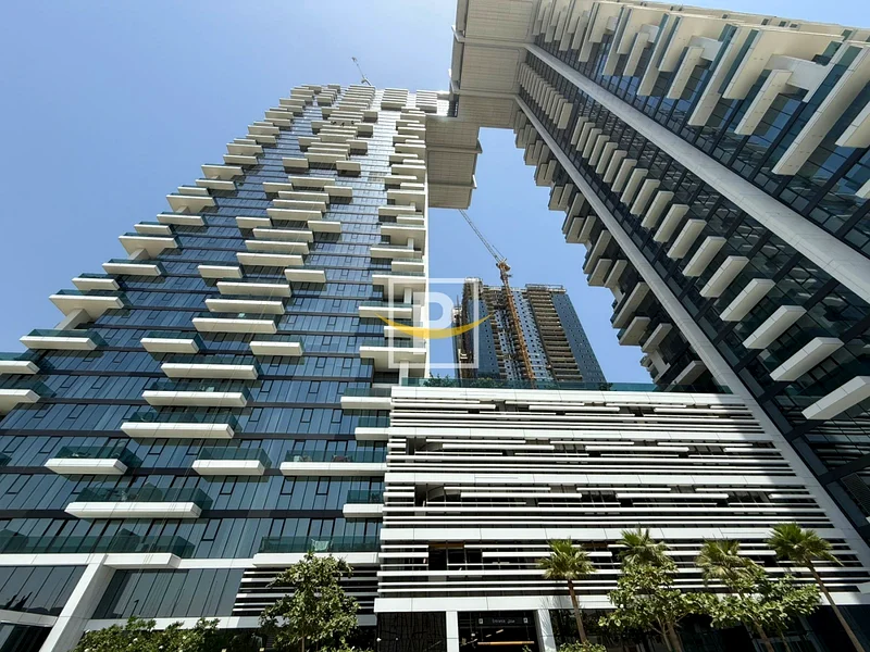 Shell & Core Retail|Large Clinic Space in Residential Tower64067788576514110
