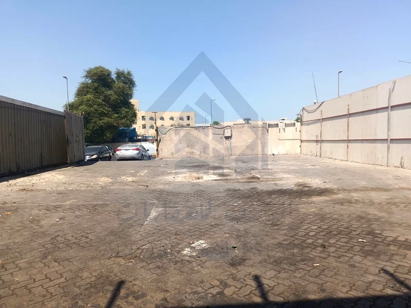 مستودع بمساحة 7500 قدم مربع للإيجار في المنطقة الصناعية 10 بالشارقة | قريب من دبي64059323030275114