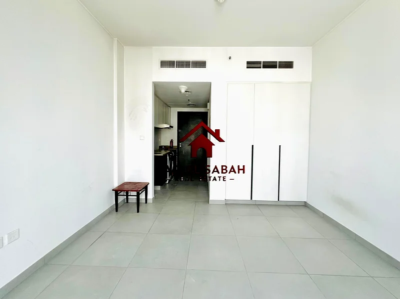 Luxurious studio || Well Maintained || Easy Payment plane || On Road Building64189311846402113