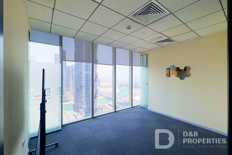 Close to Metro | Two Parking | Upgraded64070073869826114