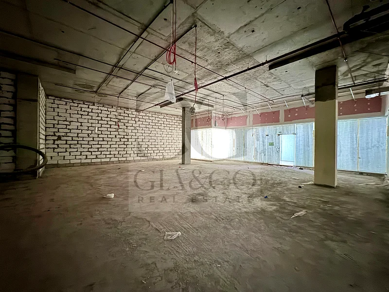 موقع متميز | مساحة تجارية | متاحة الآن64066252068739114