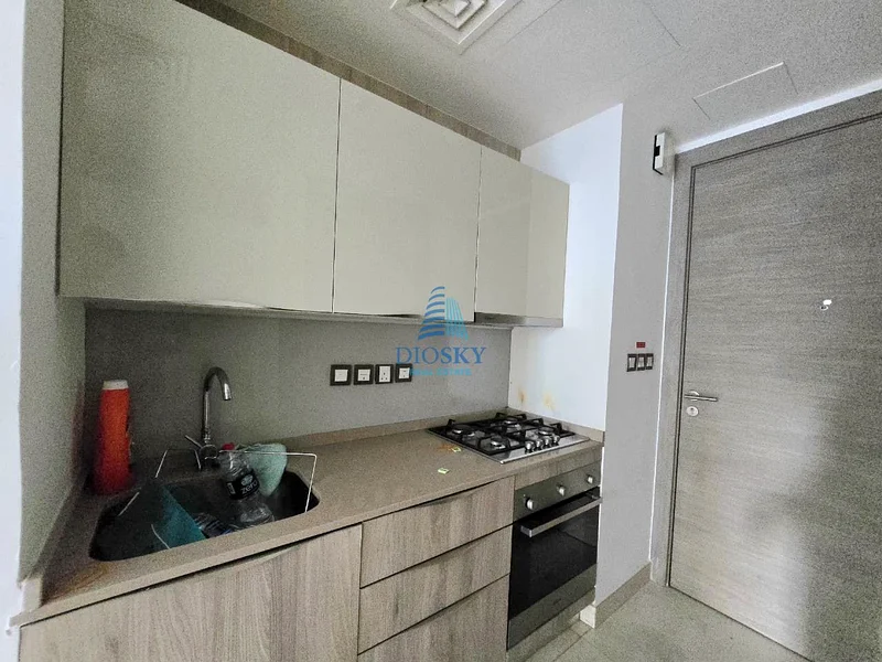 مساحة واسعة | موقع متميز | عرض على مدار الساعة64176322012802112