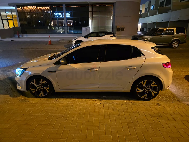 Immaculate condition, low kms, GCC spec63891332631427111