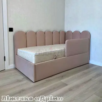Charming Baby Crib for Sale
