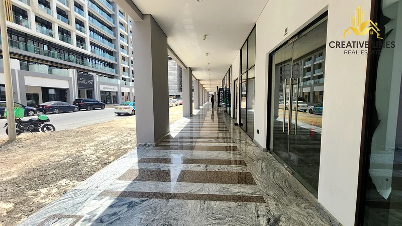 Core and shell prime location boulevard view retail place available64065483615745110