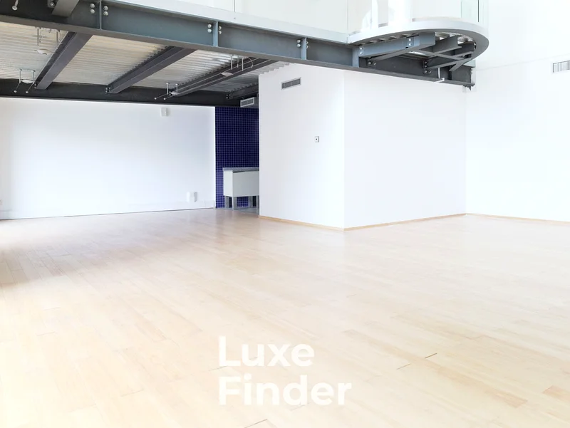 Duplex | Spacious Workspace | Prime Location64063252618498112