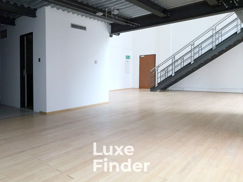 Duplex | Spacious Workspace | Prime Location64063252618498114