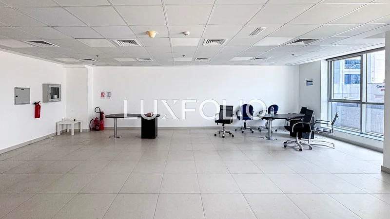 ترخيص DMCC | شاغرة الآن | طابق منخفض64070892234627113