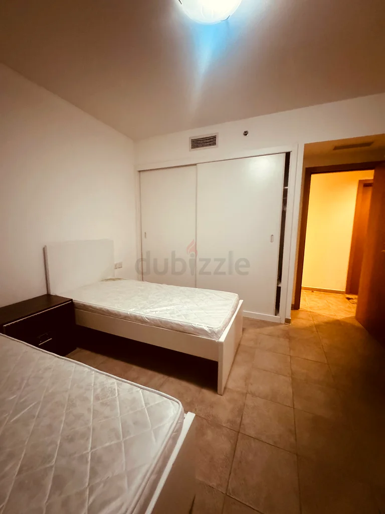 غرفة خاصة مع حمام خاص متاحة للسيدات في UP Tower64048917446913111
