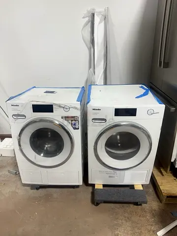 Miele 9kg washer dryer set in excellent condition