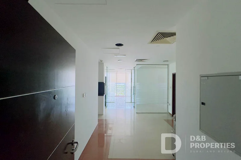 قريب من المترو | مجهز بالكامل | واسع64069635627394110
