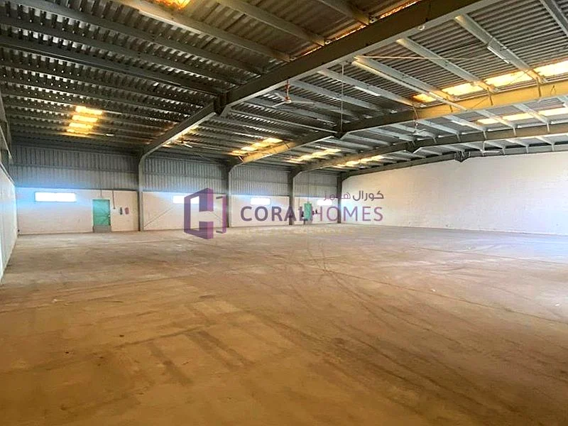 Warehouse for Storage At 6 Meters | 3 Phase Power64063910859651110