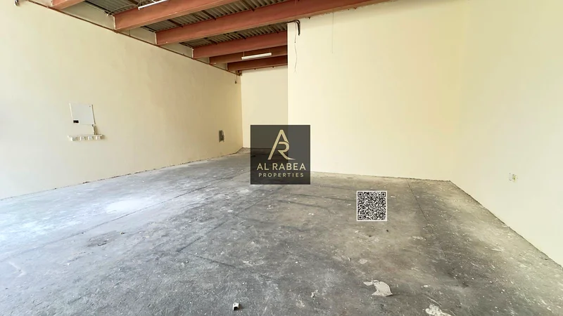 مستودع مجهز، طابق متوسط، موقع ممتاز، كهرباء ثلاثية الطور64073451230081112