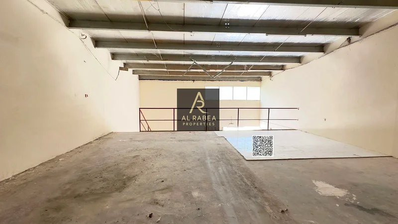مستودع مجهز، طابق متوسط، موقع ممتاز، كهرباء ثلاثية الطور64073451230081110