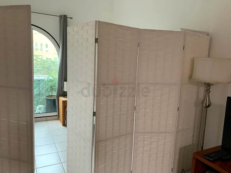 سيدات تنفيذيات فقط... على بعد دقيقتين من مترو فرجان64048297696259113