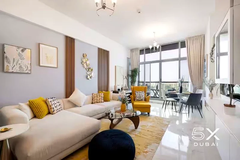 FiveX | Elegant 2BR + Ensuite Extra Room64050803059075111