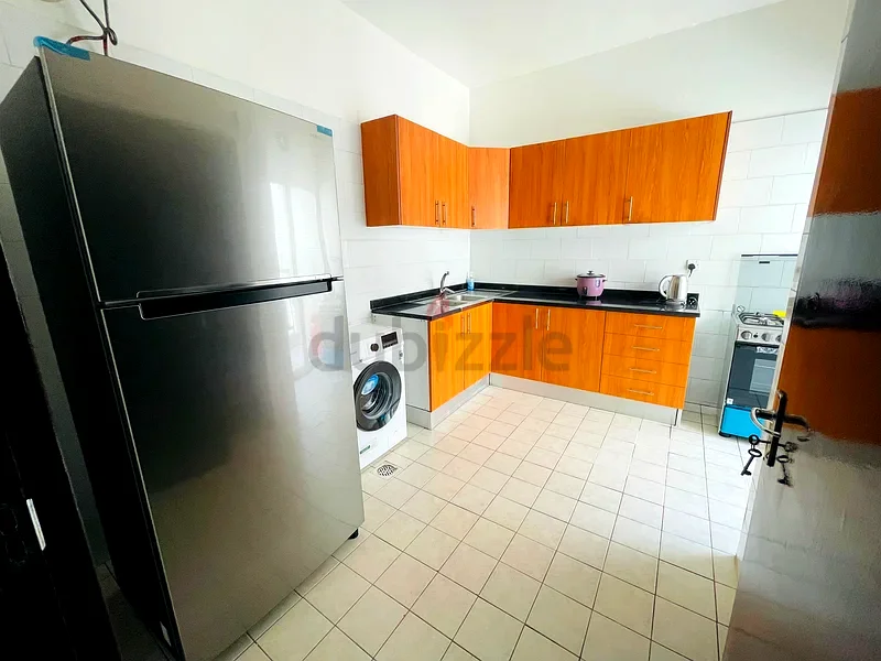 Big Room for Working Couples Near Union Metro – All Bills Included! Ideal for Indian / Sri Lankan64047868122498114