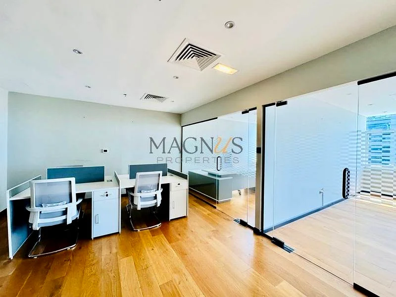 FURNISHED | 3 GLASS CABINS | DMCC FREEZONE64071147481346110