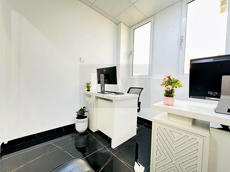 Beautiful Office |direct from Owner  | Free utilities & No Commission64072229091330110