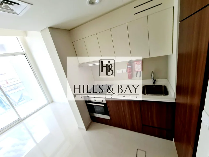 شقة بغرفة نوم واحدة مع إطلالة على القناة | للإيجار 75 ألف درهم 4 شيكلات64170863380483112