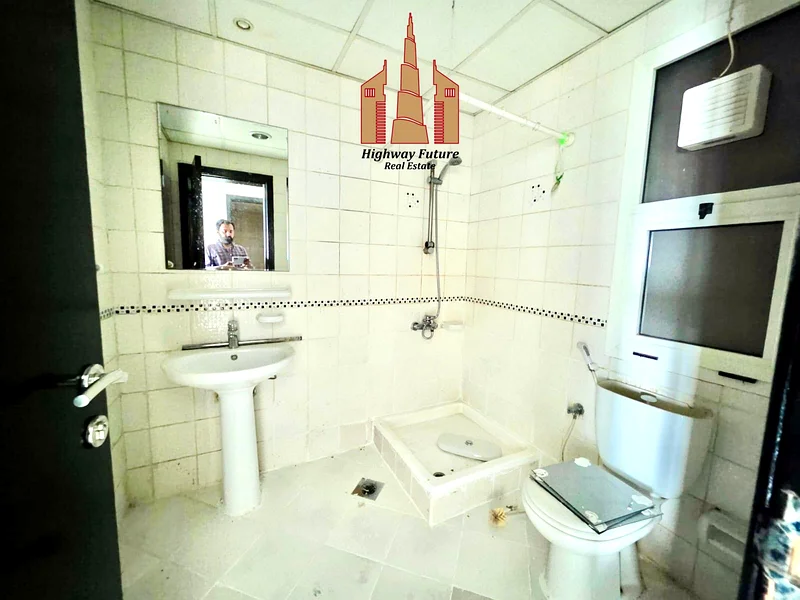 1200sqft near Dubai exit and near park  1bhk with gym pool 43k 4cheques64052980446465113