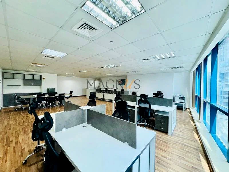 FULLY FURNISHED | OPEN LAYOUT | CLOSE TO METRO64072344360834111