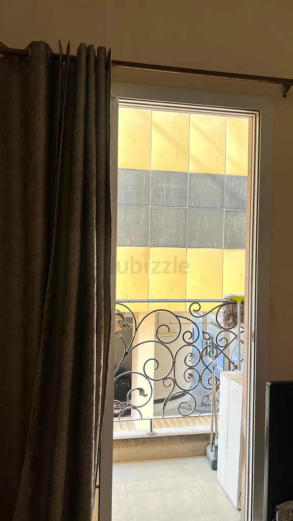 البحث عن بكالوريوس تنفيذي (ذكور) لتقاسم غرفة نوم رئيسية مفروشة بالكامل - منخول64049166861442112