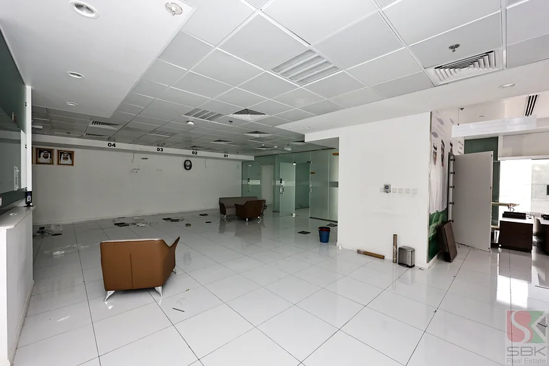 Spacious Shop for Rent | Prime Location | 5,000 Sqft | Ideal for Multiple Business Types64051791232387112