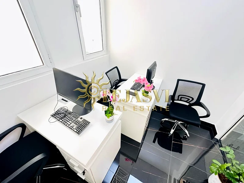 Premium Office | no Commission | near to Metro Station64072229083266113