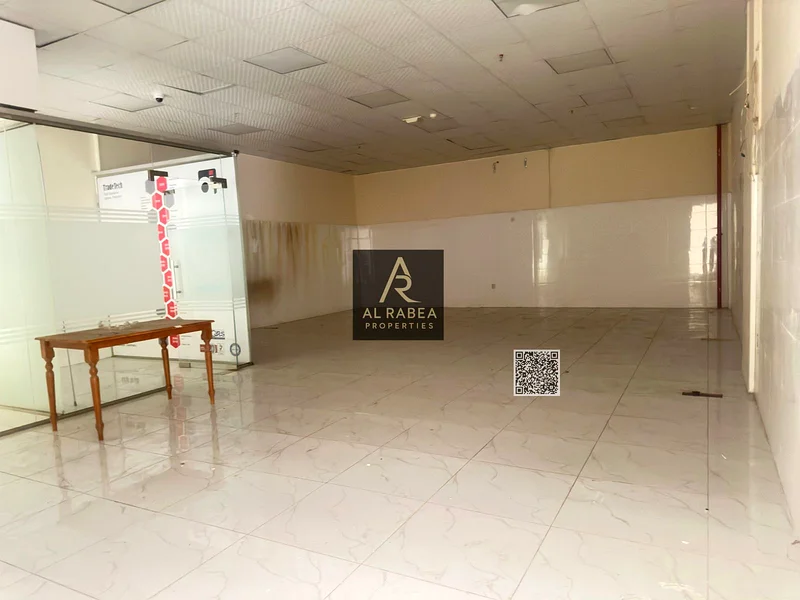 مستودع مجهز، ميزانين، موقع ممتاز، كهرباء ثلاثية الطور64074891838850114