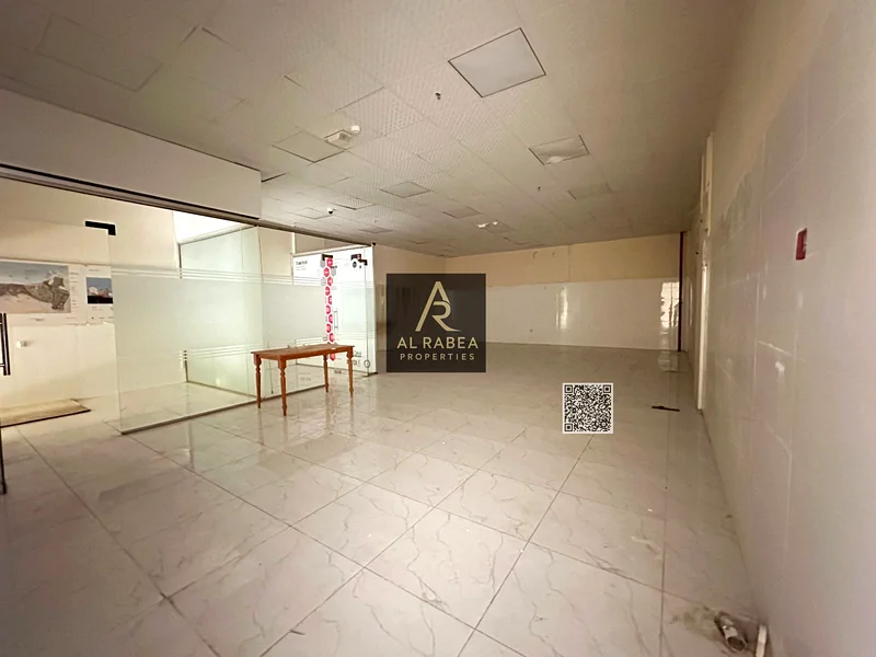 مستودع مجهز، ميزانين، موقع ممتاز، كهرباء ثلاثية الطور64074891838850110