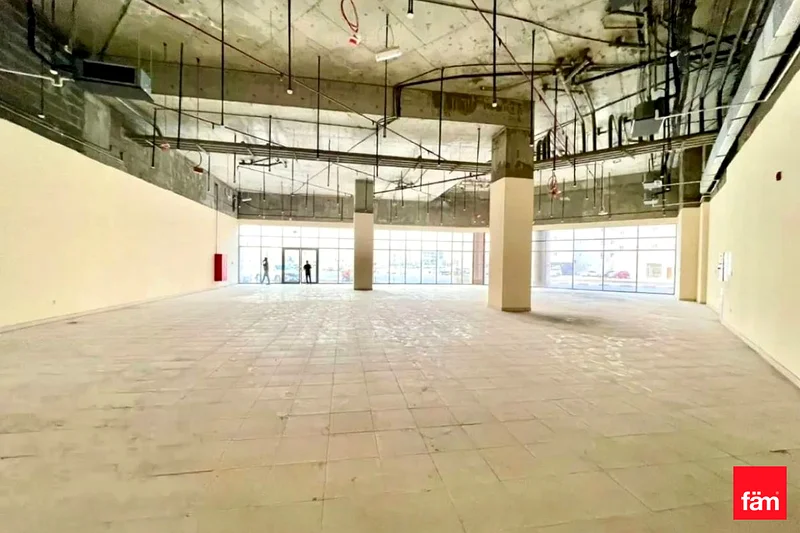 Showroom for Rent | 1 Minute from Metro!!64067903032323112