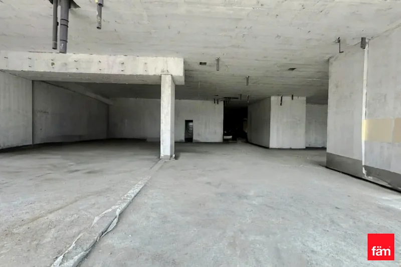 Showroom for Rent | 1 Minute from Metro!!64067903032323110