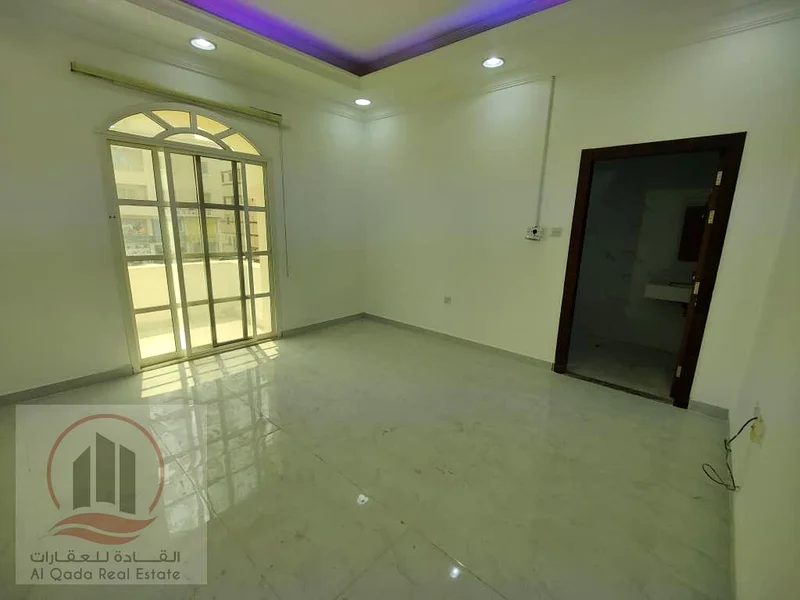 فيلا فسيحة بسبعة حمامات في فيلات الروضة 364073229109121113