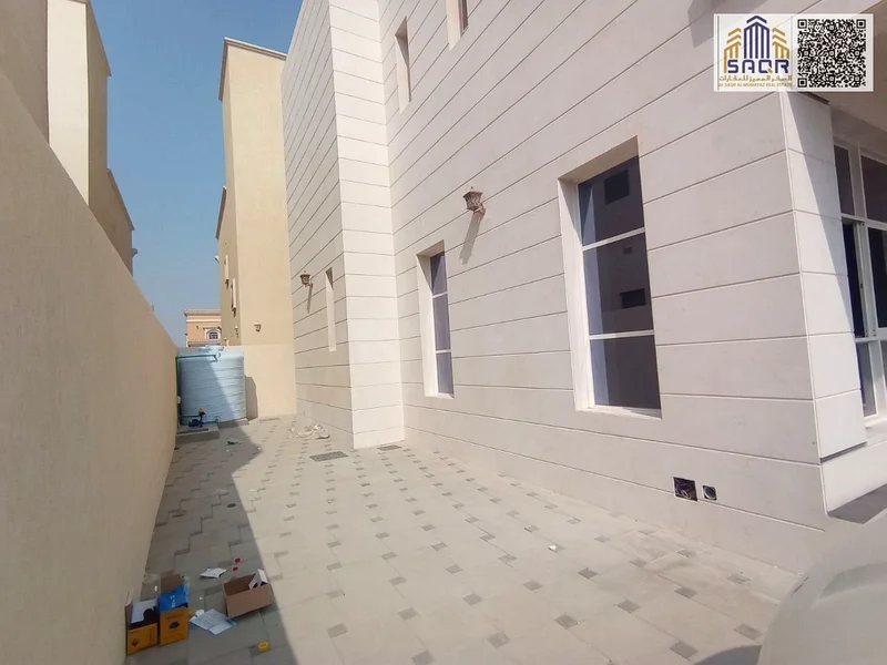 فيلا بنتهاوس، موقع متميز، مقابل المسجد مباشرةً / ملكية تامة / بدون رسوم خدمة سنوية64297265413377112