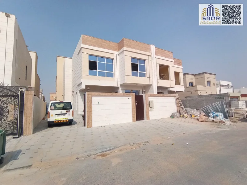 فيلا بنتهاوس، موقع متميز، مقابل المسجد مباشرةً / ملكية تامة / بدون رسوم خدمة سنوية64297265413377110