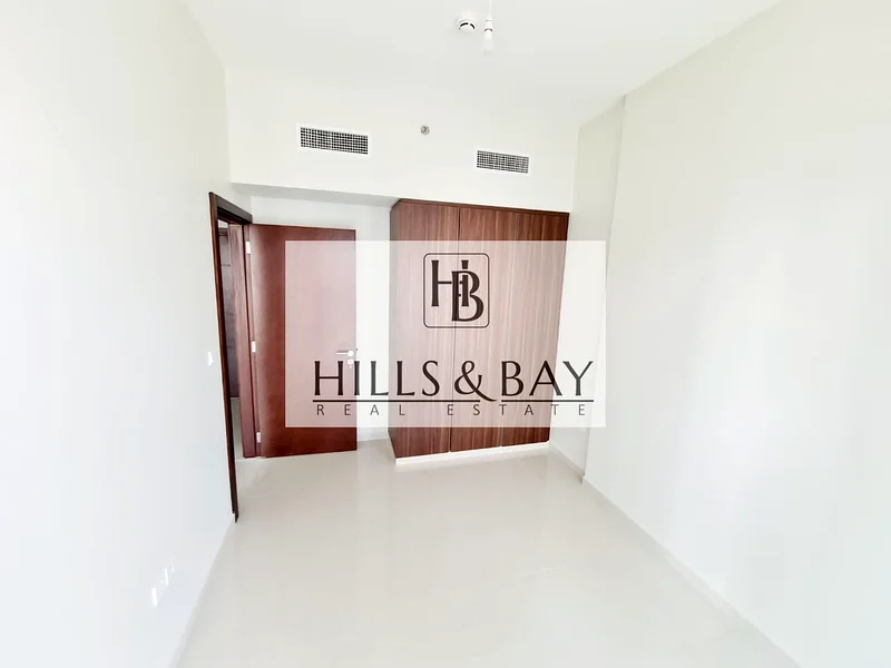 شقة بغرفة نوم واحدة مع إطلالة على القناة | للإيجار 75 ألف درهم 4 شيكلات64170863380483114