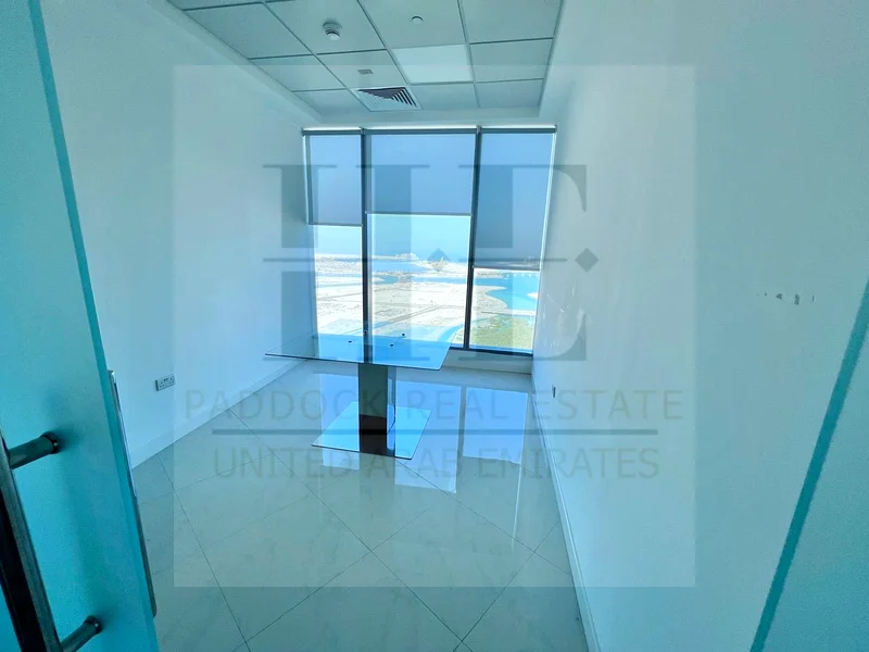 مكتب مجهز بالكامل | إطلالة بانورامية على البحر | جاهز للانتقال64062371953666114