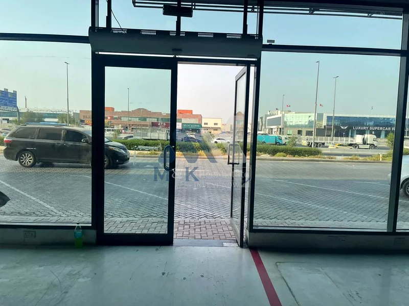 دفع مرن / صالة عرض واسعة وأكبر حجمًا64063806313217114