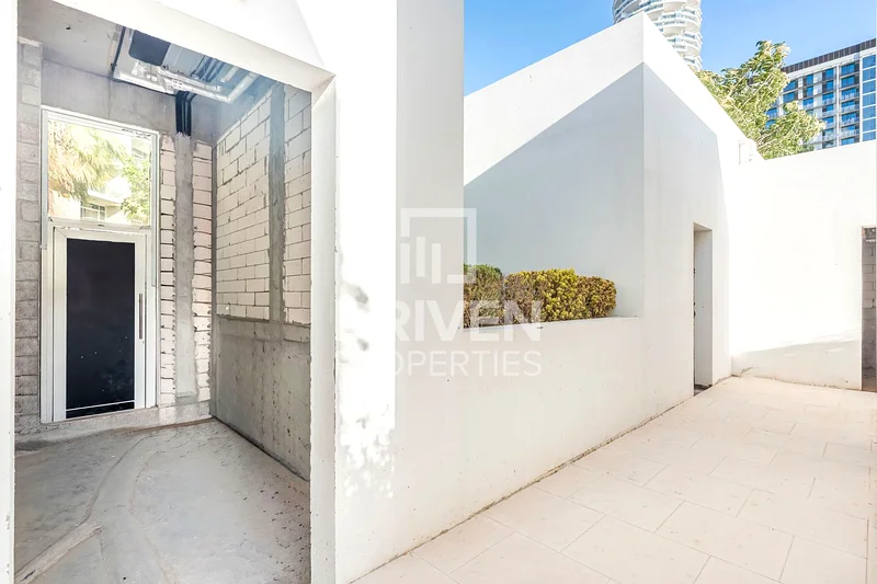 Prime Shell and Core | Central Location | Spacious64063470049538111