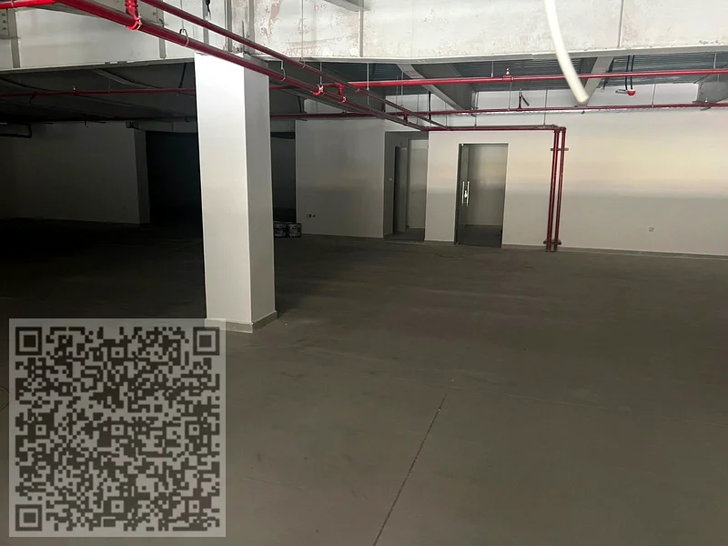 📍 موقع متميز | مساحة تجارية كبيرة | إيجار قابل للتفاوض64073562315009114