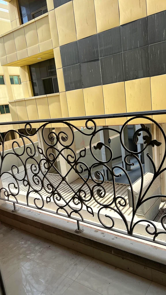 البحث عن بكالوريوس تنفيذي (ذكور) لتقاسم غرفة نوم رئيسية مفروشة بالكامل - منخول64049166861442113