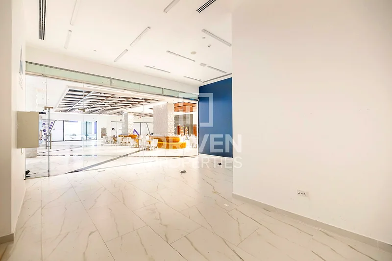 Retail Shop | More Options | Ready to move in64062481414915110