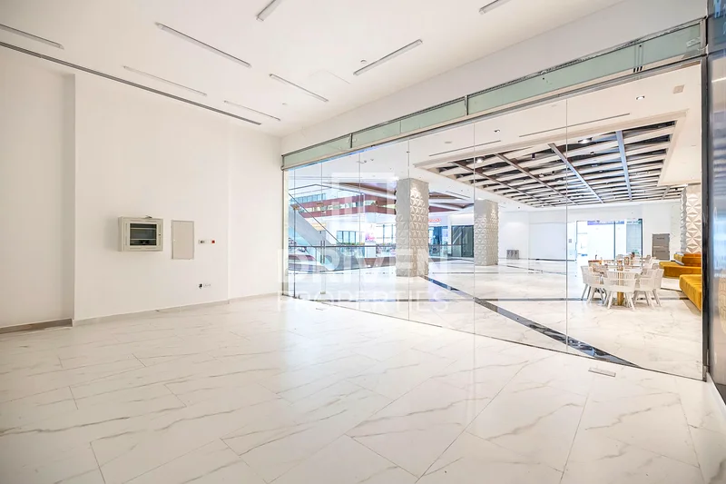 Retail Shop | More Options | Ready to move in64062481414915114