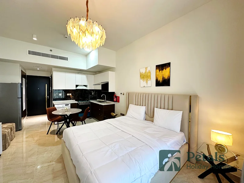 "Gem of a Getaway: Short-Term Stays at Jewelz by Danube, Arjan!" 💎64050576061571113
