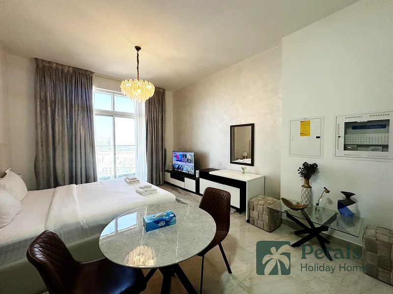 "Gem of a Getaway: Short-Term Stays at Jewelz by Danube, Arjan!" 💎64050576061571111