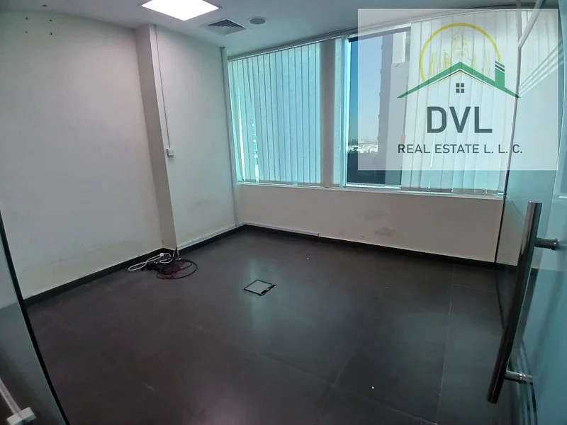 Fitted office | Attached washroom & Pantry64069305031938112