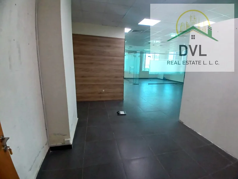 Fitted office | Attached washroom & Pantry64069305031938111