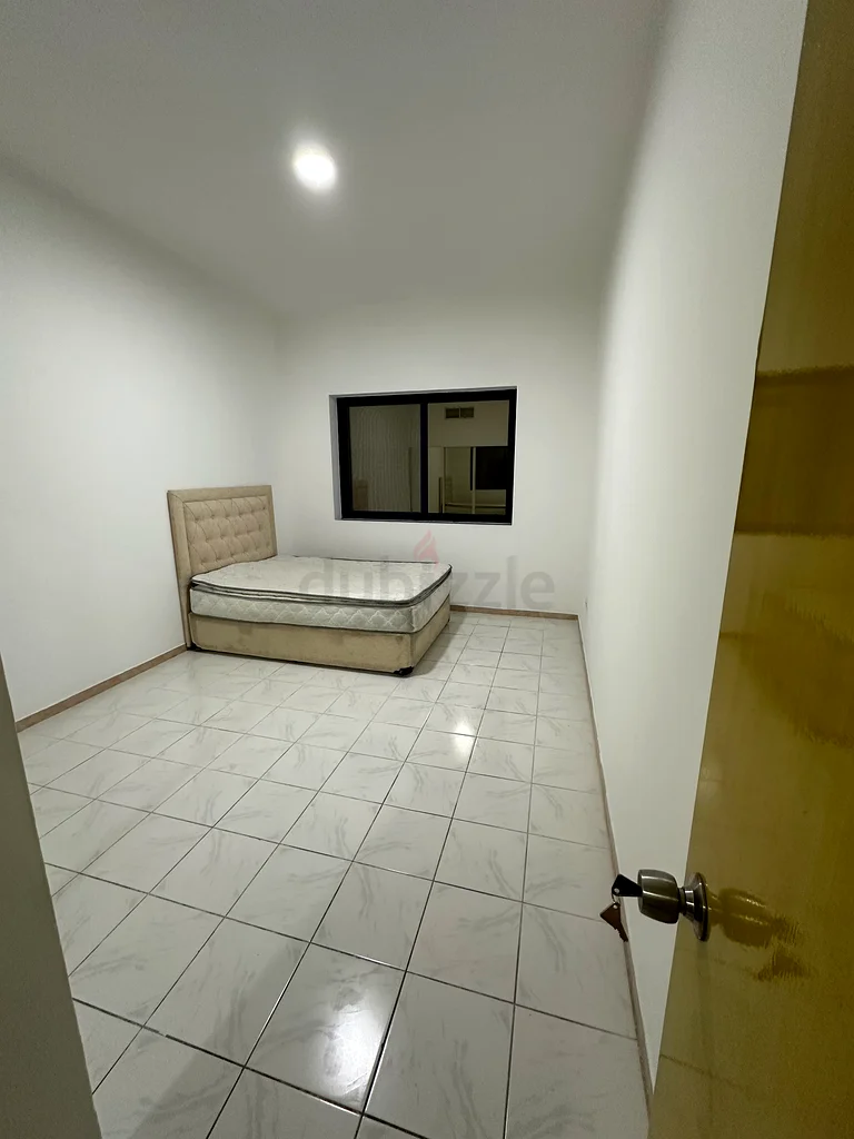 Private room at Mankhool prime Area- Ideal for single lady and working couples64049918911106111